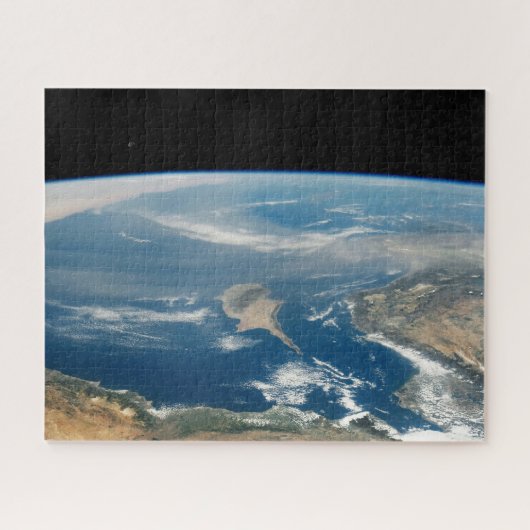 Puzzle Poussière Sur La Mer Méditerranée Et L'Île Chypre (Horizontal)