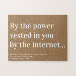 Puzzle Proposition officielle amusante Mariez-nous<br><div class="desc">Demandez à votre officiant de vous marier avec cette carte de proposition officielle de typographie moderne qui dit : Par le pouvoir qui vous est dévolu par Internet,  serez-vous notre officiant ?</div>