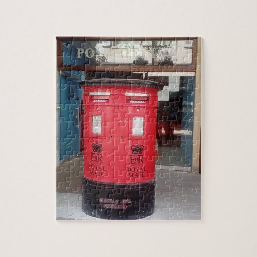 Puzzle Red Royal letter Box from Royal Post Office (Vertical)