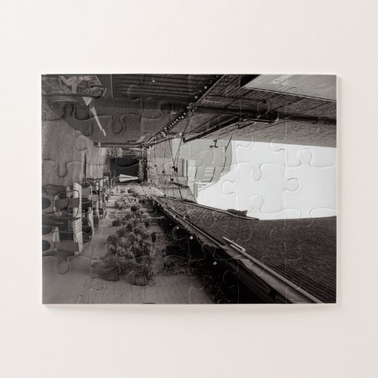 Puzzle Restaurant (Horizontal)