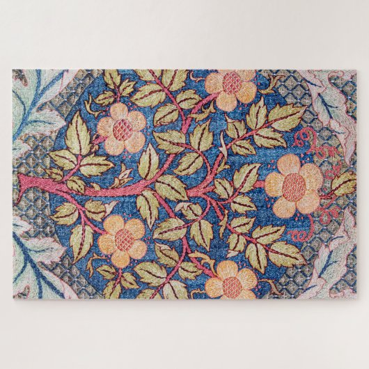 Puzzle Rose Wreath, William Morris (Horizontal)