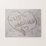 Puzzle Sable De Destination Marié<br><div class="desc">Ce puzzle présente une photographie des mots "Just Married" écrit à la hâte dans le sable - parfait pour ceux qui avaient des mariages à la plage, tropicaux ou de destination! Ajoutez le nom spécial du couple, la date du mariage et l'emplacement pour un cadeau de puzzle customisé! Ou, ajoutez...</div>
