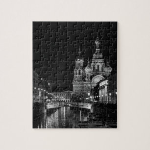 Puzzle Saint-Pétersbourg Russie la nuit Ville en noir et