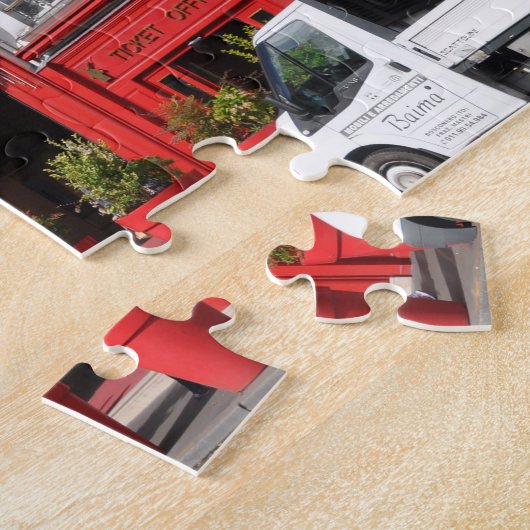 Puzzle Scènes de rue à Paris. (Côté)