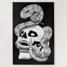 Serpent noir et blanc gothique et crâne art foncé