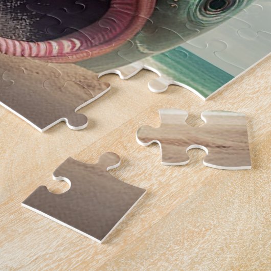 Puzzle Shark sculpture on the beach (Côté)