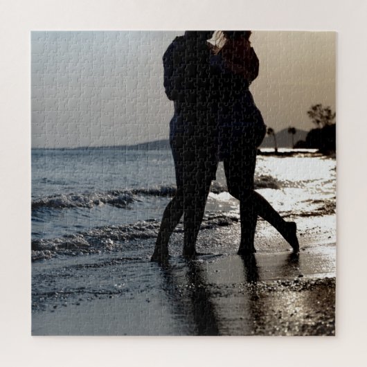 Puzzle Silhouette d'un jeune couple romantique embrasse (Vertical)
