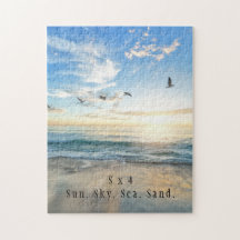 Soleil, Ciel. Mer. Sable. Scène Plage