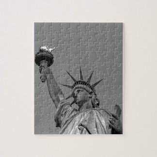 Puzzle Statue noire et blanche de Liberty New York