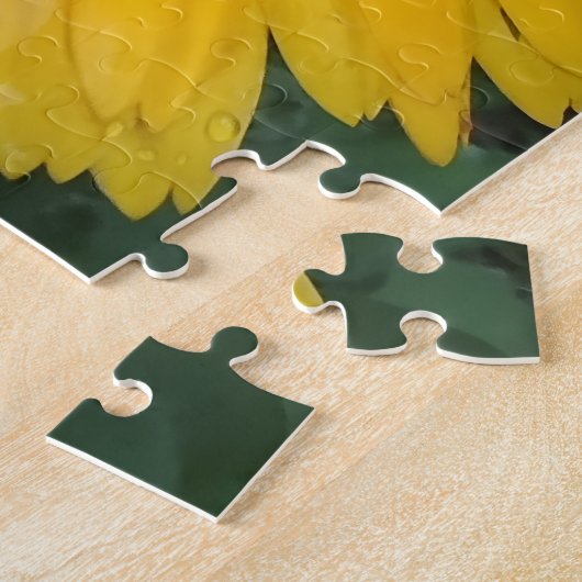 Puzzle Sunny Marigold Bloom with Tiny Visitor (Côté)