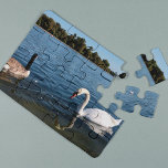 Puzzle Swan et canard nageant | Le Royal Park London<br><div class="desc">Photographie de voyage Etang rond avec cygne et canard à Kensington Gardens le Royal Park London,  UK Europe.</div>