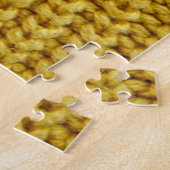 Puzzle Sweater jaune douillet : Arrière - plan texturé (Côté)