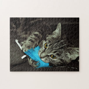 Puzzle Tabby Cat avec plume par Shirley Taylor