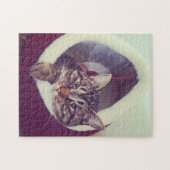 Puzzle Tabby Kitty Dans La Cabine Photo De Gros Plan (Horizontal)