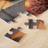 Puzzle Térrier Cairn assis devant une cheminée avec des l (Côté)