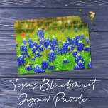 Puzzle Texas Bluebonnet Field Rustic Elegant<br><div class="desc">Qui n'aime pas un champ de bleuets du Texas ? L'apparition de ces pinceaux fleur sauvage et orange est un phénomène printanier dans le Texas Hill Country et Austin, pendant la saison de Bluebonnet. Rejoindre son puzzle rustique et élégant vous éclairera la journée — et votre mur une fois terminé!...</div>