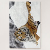 Puzzle Tigre du Bengale qui vous regarde depuis la neige (Vertical)