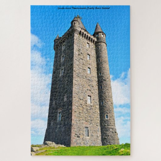 Puzzle Tour de Scrabo Newtownards Comté de Down Irlande.  (Vertical)