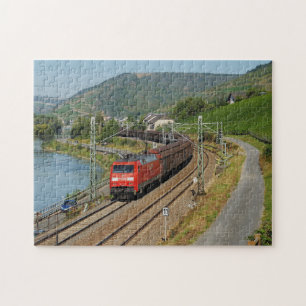 Puzzle Train de marchandises à Lorch, sur le Rhin