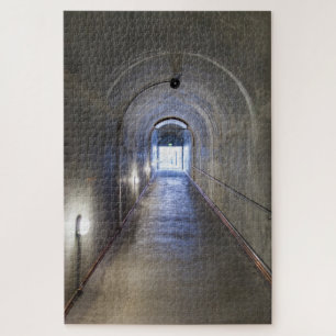 Puzzle Tunnel en béton dans un bunker nazi