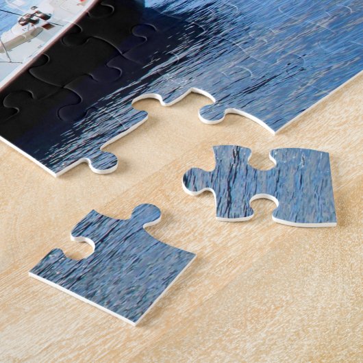 Puzzle Un hors-bord devant les pitons dans la (Côté)