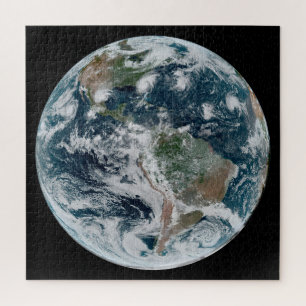 Puzzle Une Chaîne Perdue De Cyclones Tropicaux