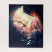 Puzzle Une femme lit un livre (Vertical)