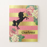 Puzzle Unicorne florale rose et or avec nom<br><div class="desc">Ce puzzle amusant présente un design féminin mignon avec une silhouette unicorne sur un arrière - plan de bandes roses et or avec des roses vintages dans les coins. Il y a de la place pour la personnaliser en ajoutant son nom. Une activité intérieure parfaite !</div>