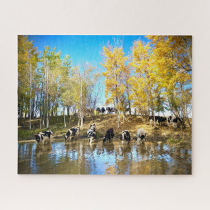 Puzzle Vaches en automne à l'étang