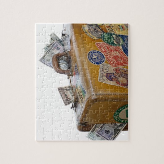 Puzzle Valise ancienne avec de l'argent (Vertical)