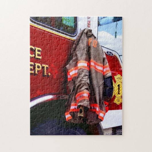 Puzzle Veste de pompier sur camion de pompiers (Vertical)