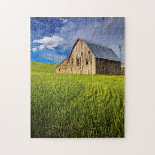 Puzzle Vieille grange entourée d'un champ de blé de print