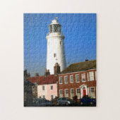 Puzzle vieux phare traditionnel en ville côtière anglaise (Vertical)