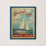 Puzzle Vintage voyage de voilier de Martha's Vineyard<br><div class="desc">Ce les salutations des caractéristiques de conception nautiques de voyage vintage du Massachusetts de Martha's Vineyard une navigation de bateau sur l'eau avec des mouettes et un ciel bleu ont rempli de nuages blancs gonflés magnifiques.</div>