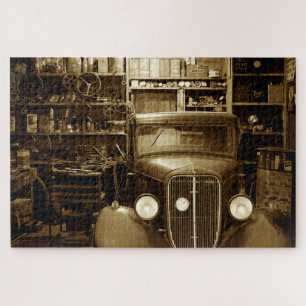 Puzzle Voiture vintage sépia dans l'atelier 