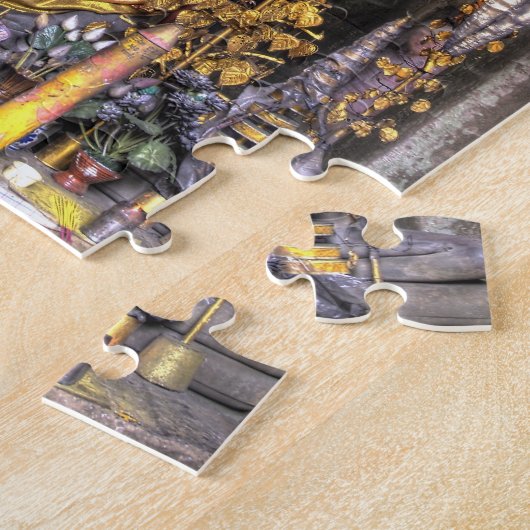 Puzzle Vue sur l'espace de l'autel dans le temple bouddhi (Côté)