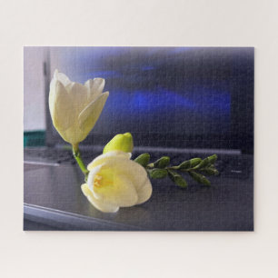 Puzzle White yellow freesia
