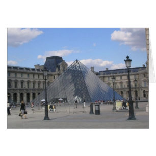 Pyramide de Louvre