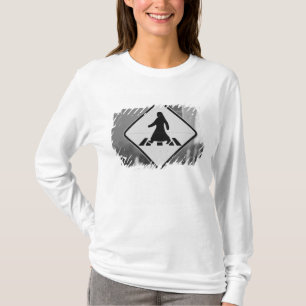 Qatar, Ad Dawhah, Doha. Arabische voetganger 3 T-shirt