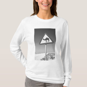 Qatar, Al Zubarah. Teken voor het oversteken van k T-shirt