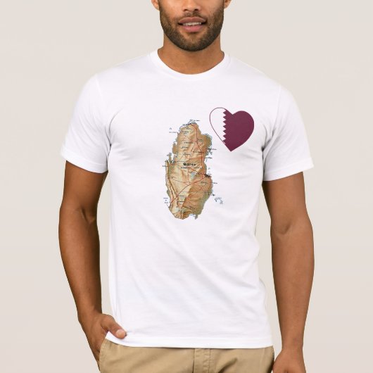 Qatar Drapeau Coeur et carte T-shirt (Devant)