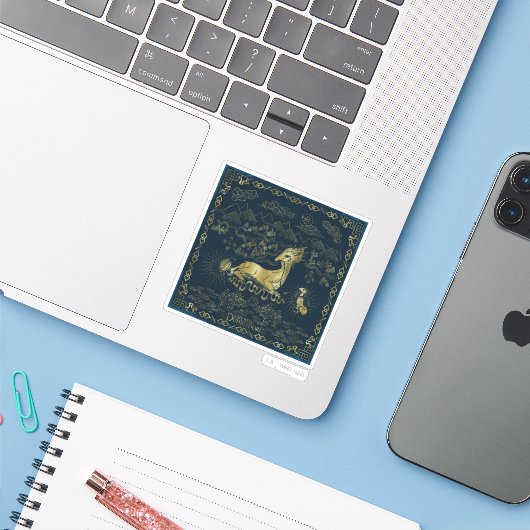 Qilin at Rest Golden Tapestry Sticker (Laptop met iPhone)