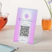 QR Code Betaal Hier Paarse Cupcake Glitter Banketb Reclamebord Met Voetstuk (Insitu)