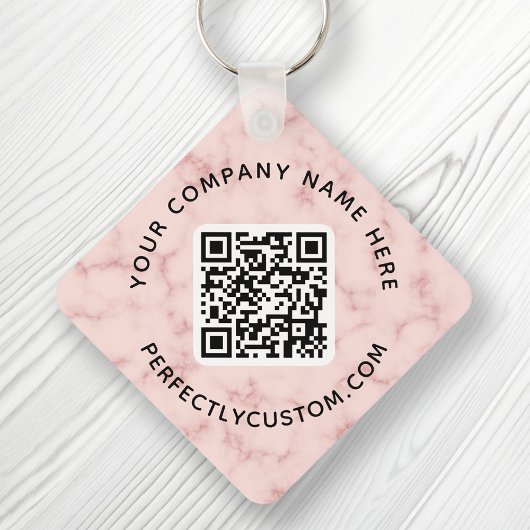 QR-code en aangepaste tekst dubbelzijdig roze marm Sleutelhanger