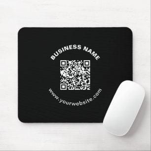 QR-code met bedrijfsnaam vet cirkelvormige tekst Muismat