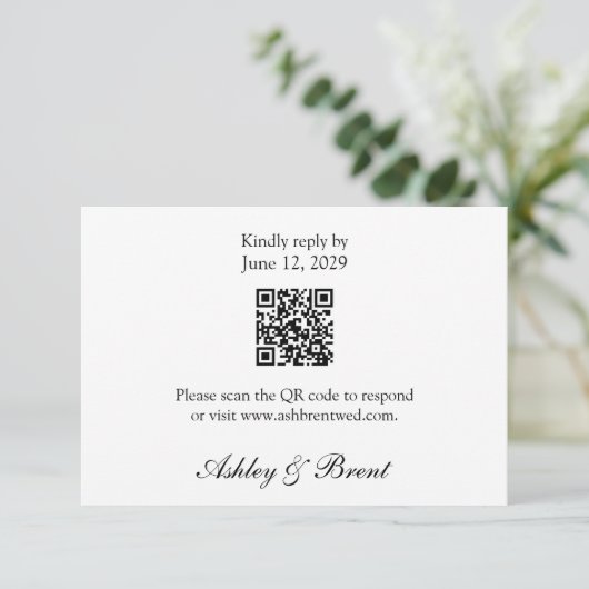 QR Code Minimalist Classic Black White RSVP Card (Debout devant)