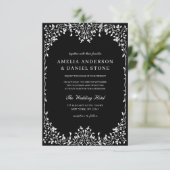 QR-code Modern Black & White Minimal Leaf Wedding Kaart (Staand voorkant)