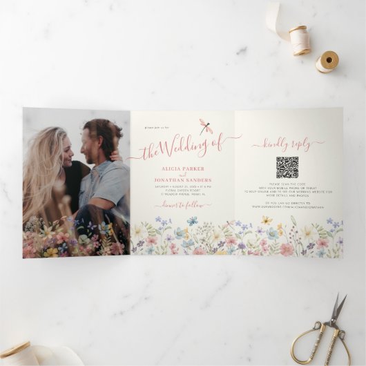 QR-code RSVP alles in één bloemenbruiloft Drieluik Uitnodiging (Binnen)