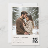 QR-code Winter Foto Elegante Evergreen Trouwkaart Kaart (Achterkant)