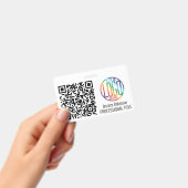 QR-codegenerator & Uw logo niet-witte achtergrond  Badge (Handheld)